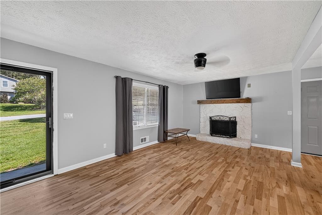 3 bedroom, 2 bathroom, 1,208 sq ft single family residence for sale at 1341 Prospectors Drive, Lawrenceville, GA 30043 — photo 3