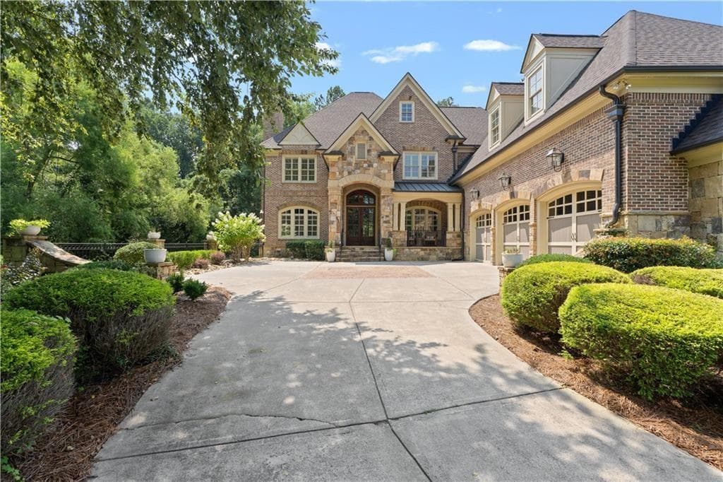 6 bedroom, 6 bathroom, 8,738 sq ft single family residence for rent at 6327 Howell Cobb Court, Acworth, GA 30101 for $7,900 a month — photo 2