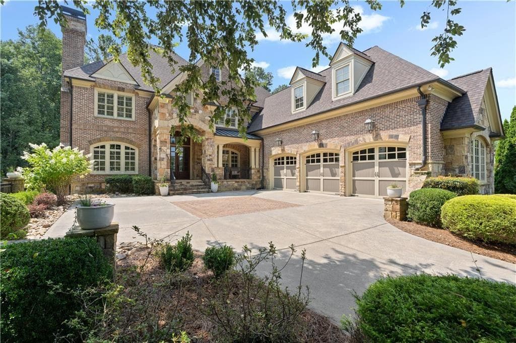6 bedroom, 6 bathroom, 8,738 sq ft single family residence for rent at 6327 Howell Cobb Court, Acworth, GA 30101 for $7,900 a month — photo 3