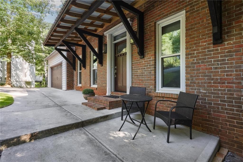 4 bedroom, 3 bathroom, 3,401 sq ft single family residence for sale at 4054 Whetstone Court, Marietta, GA 30062 — photo 7