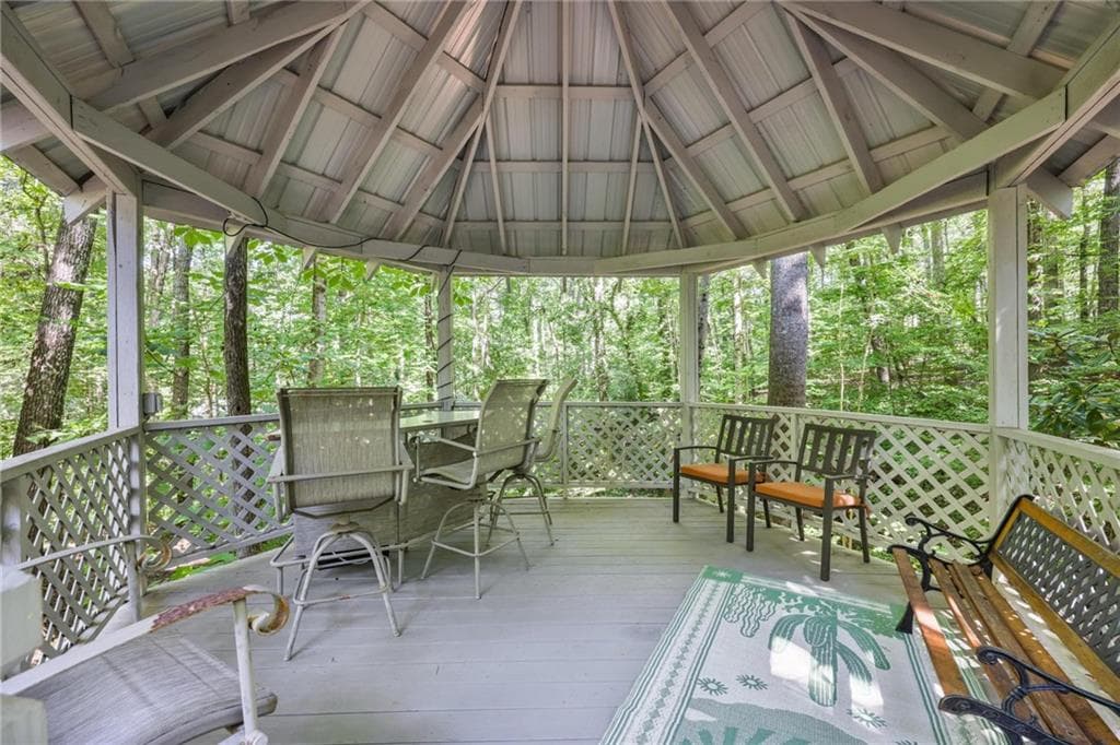 4 bedroom, 3 bathroom, 3,401 sq ft single family residence for sale at 4054 Whetstone Court, Marietta, GA 30062 — photo 4