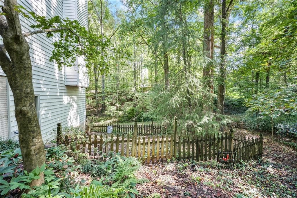 4 bedroom, 3 bathroom, 3,401 sq ft single family residence for sale at 4054 Whetstone Court, Marietta, GA 30062 — photo 3