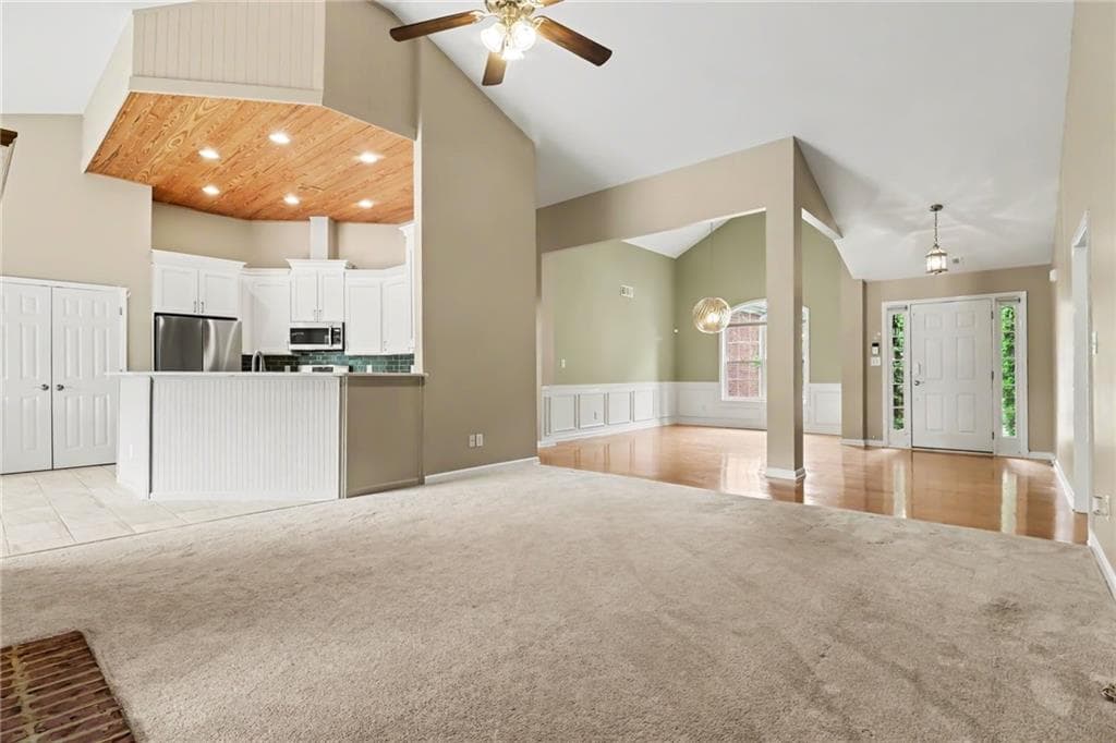 6 bedroom, 5 bathroom, 5,206 sq ft single family residence for sale at 2531 Apalachee Run Way, Dacula, GA 30019 — photo 2