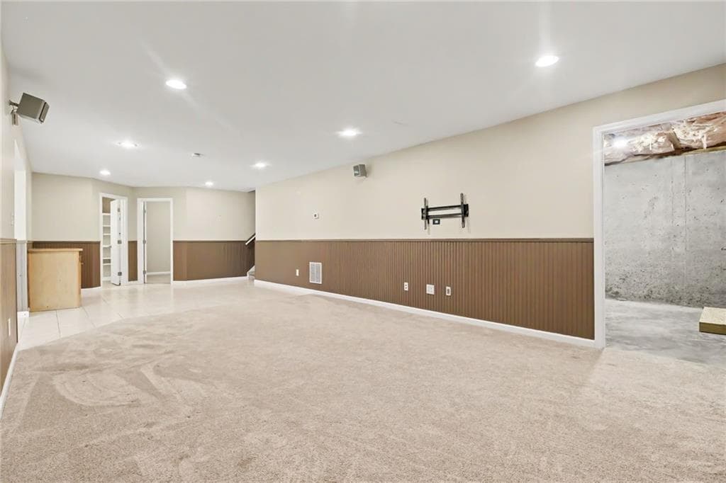 6 bedroom, 5 bathroom, 5,206 sq ft single family residence for sale at 2531 Apalachee Run Way, Dacula, GA 30019 — photo 7