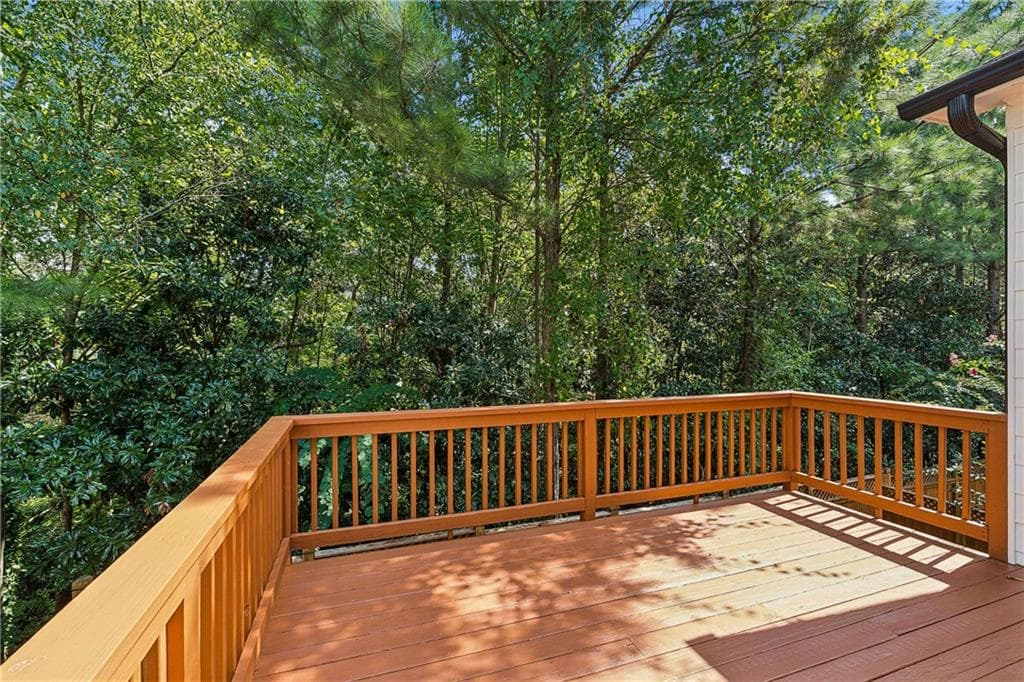 4 bedroom, 4 bathroom, 3,828 sq ft single family residence under contract at 7695 Highland Bluff, Sandy Springs, GA 30328 — photo 9