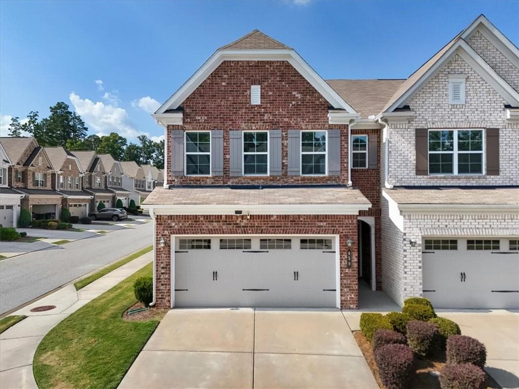 3 bedroom, 3 bathroom, 2,065 sq ft townhouse for sale at 650 Mason Grove Parkway, Lawrenceville, GA 30043 — photo 1 of 58