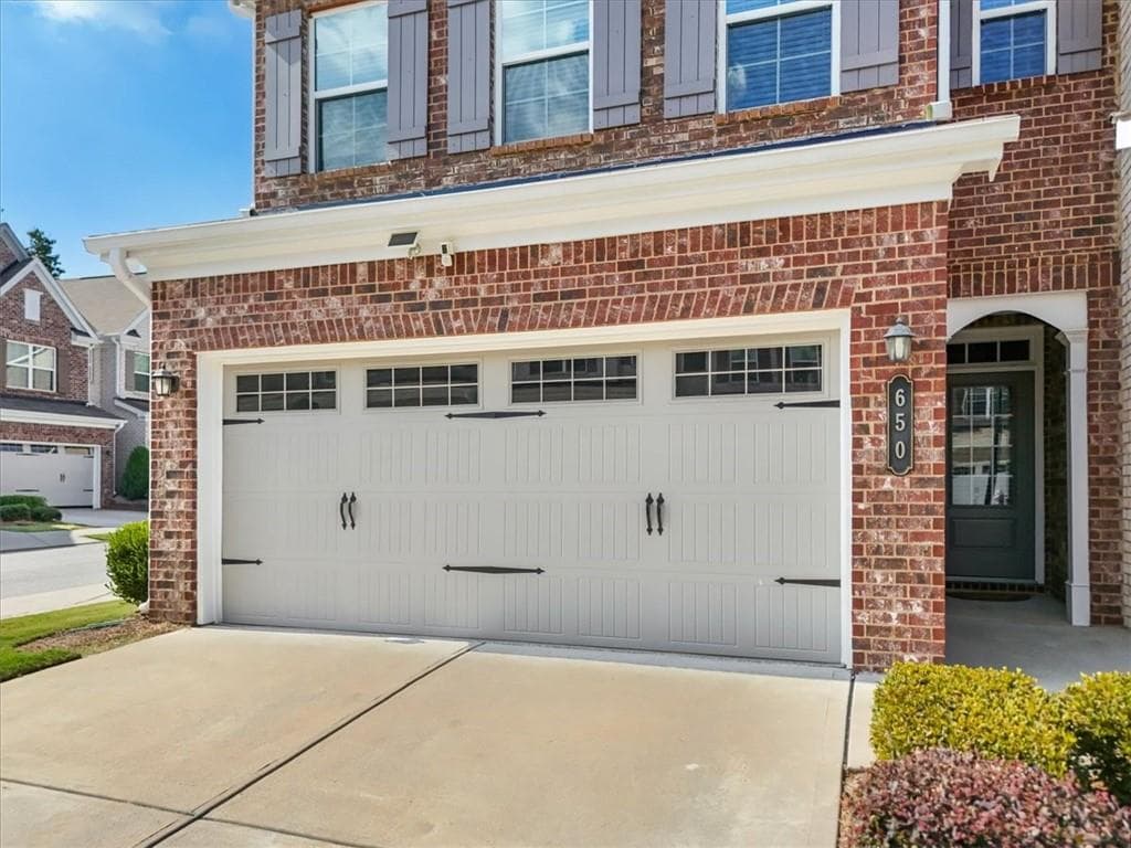 3 bedroom, 3 bathroom, 2,065 sq ft townhouse for sale at 650 Mason Grove Parkway, Lawrenceville, GA 30043 — photo 3