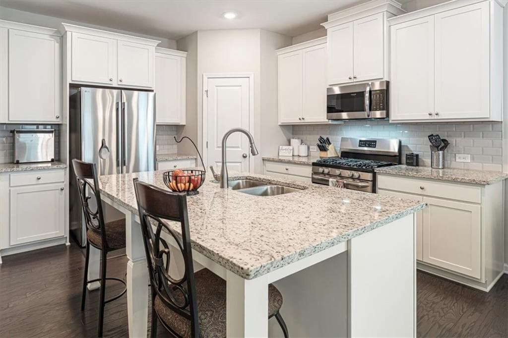 3 bedroom, 3 bathroom, 2,065 sq ft townhouse for sale at 650 Mason Grove Parkway, Lawrenceville, GA 30043 — photo 7