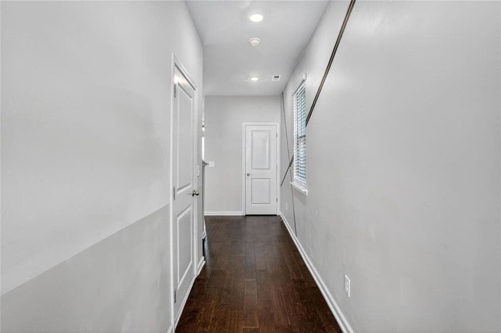 4 bedroom, 4 bathroom, 2,977 sq ft single family residence for sale at 1553 Spring Hollow Way, Stone Mountain, GA 30083 — photo 2