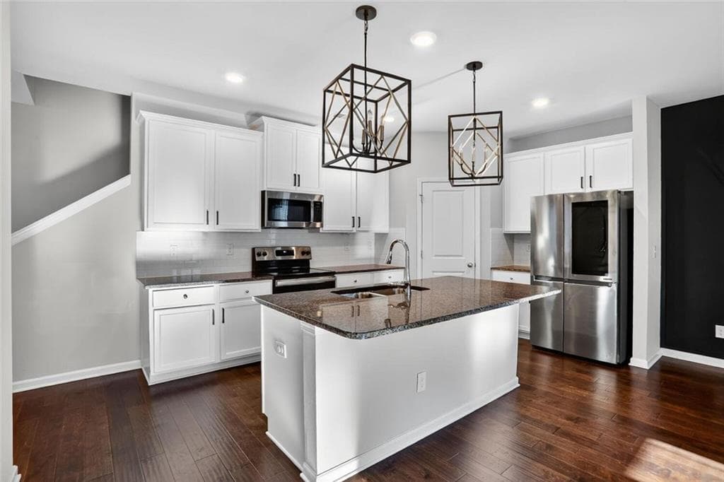 4 bedroom, 4 bathroom, 2,977 sq ft single family residence for sale at 1553 Spring Hollow Way, Stone Mountain, GA 30083 — photo 5