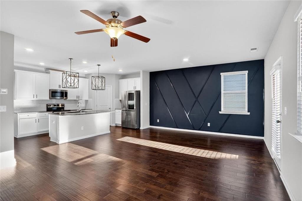 4 bedroom, 4 bathroom, 2,977 sq ft single family residence for sale at 1553 Spring Hollow Way, Stone Mountain, GA 30083 — photo 8