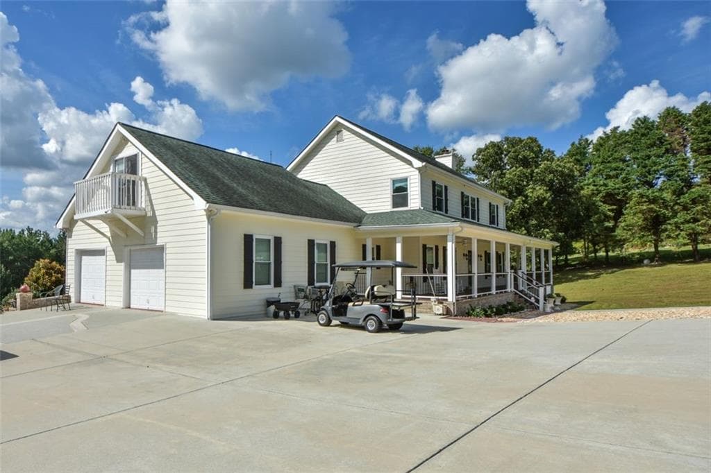 4 bedroom, 4 bathroom, 3,952 sq ft single family residence for sale at 3600 Thompson Mill Road, Buford, GA 30519 — photo 5