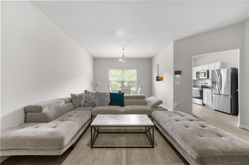 3 bedroom, 3 bathroom, 1,728 sq ft townhouse for sale at 6907 Rogers Point, Lithonia, GA 30058 — photo 8