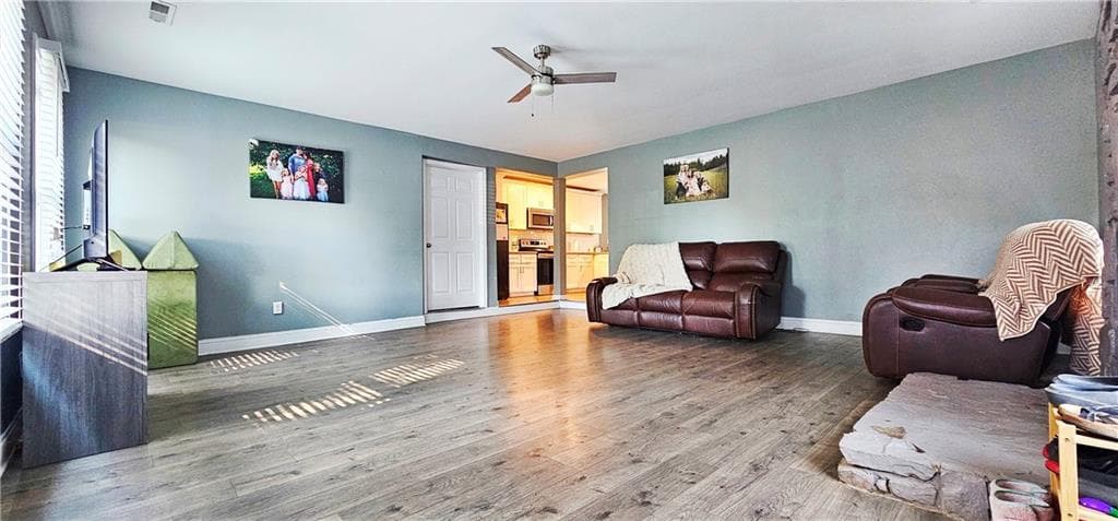 4 bedroom, 2 bathroom, 1,848 sq ft single family residence for sale at 1215 Fairview Road, Calhoun, GA 30701 — photo 4