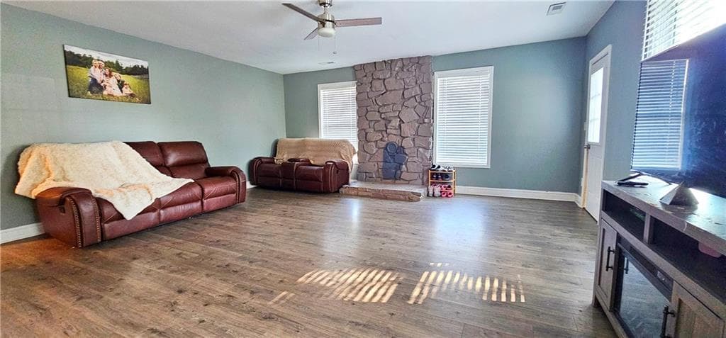 4 bedroom, 2 bathroom, 1,848 sq ft single family residence for sale at 1215 Fairview Road, Calhoun, GA 30701 — photo 5