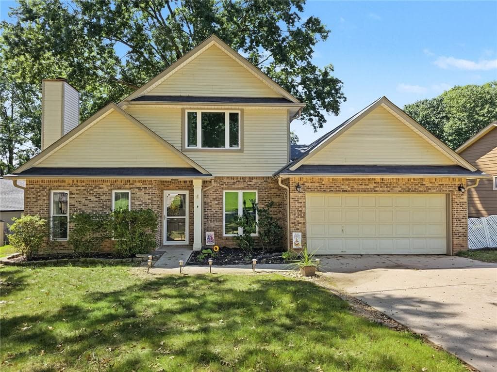 4 bedroom, 3 bathroom, 1,745 sq ft single family residence for sale at 10845 Willow Meadow Circle, Alpharetta, GA 30022