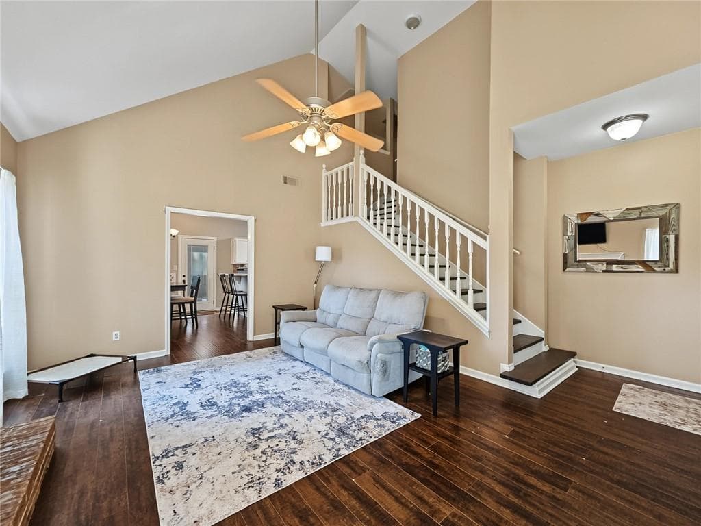 4 bedroom, 3 bathroom, 1,745 sq ft single family residence for sale at 10845 Willow Meadow Circle, Alpharetta, GA 30022 — photo 7