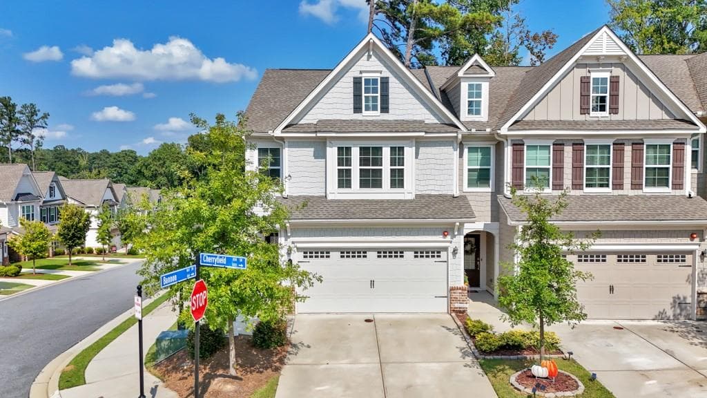 3 bedroom, 3 bathroom, 1,901 sq ft home for sale at 1005 Cherryfield Run, Marietta, GA