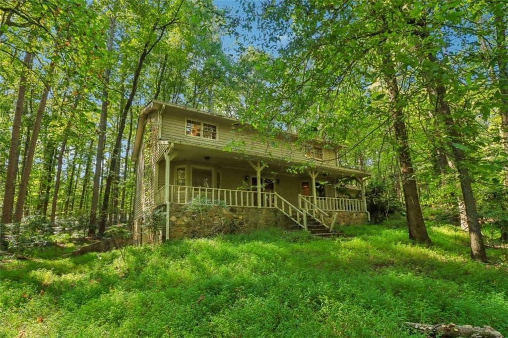 3 bedroom, 3 bathroom, 2,800 sq ft single family residence under contract at 175 Canterbury Lane, Fayetteville, GA 30215 — photo 2