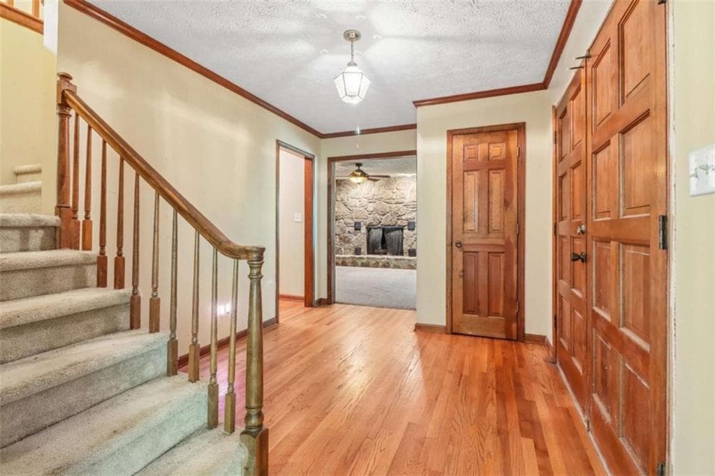 3 bedroom, 3 bathroom, 2,800 sq ft single family residence under contract at 175 Canterbury Lane, Fayetteville, GA 30215 — photo 5