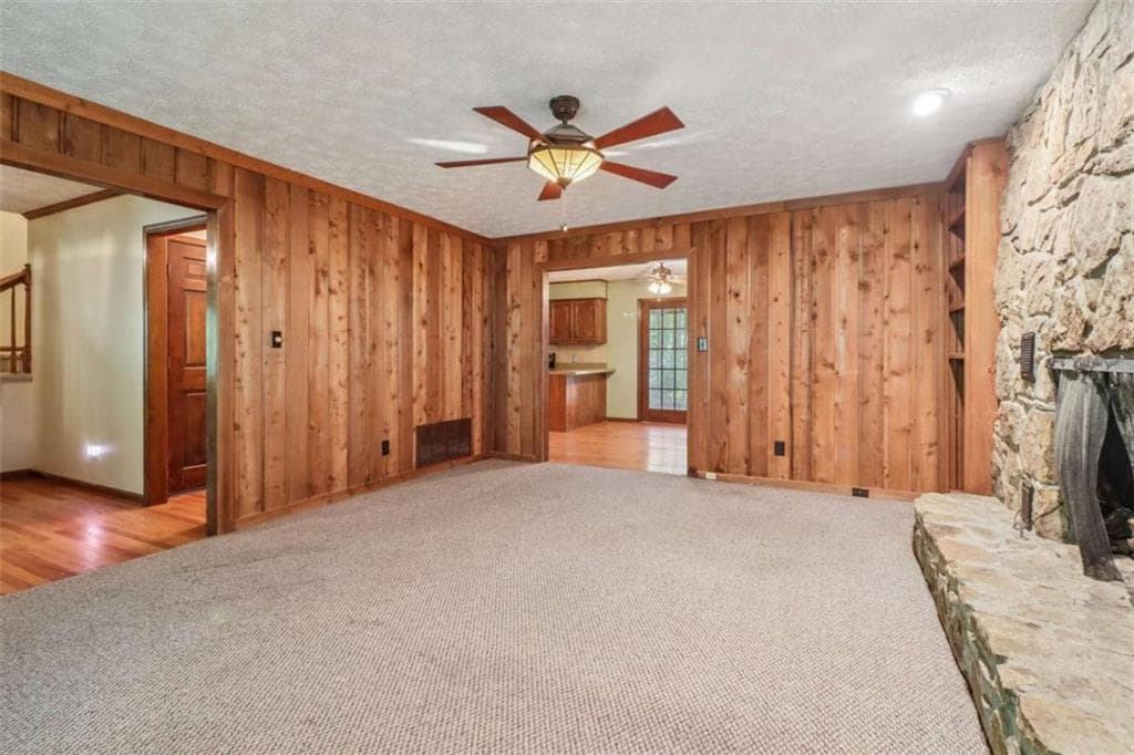 3 bedroom, 3 bathroom, 2,800 sq ft single family residence under contract at 175 Canterbury Lane, Fayetteville, GA 30215 — photo 7