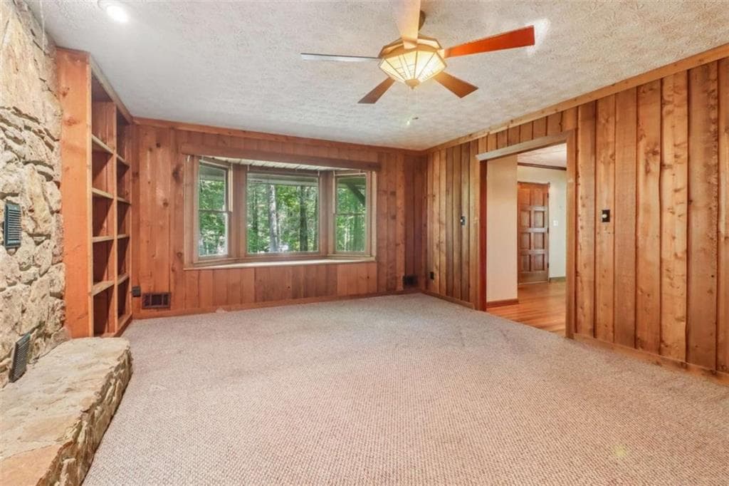 3 bedroom, 3 bathroom, 2,800 sq ft single family residence under contract at 175 Canterbury Lane, Fayetteville, GA 30215 — photo 8