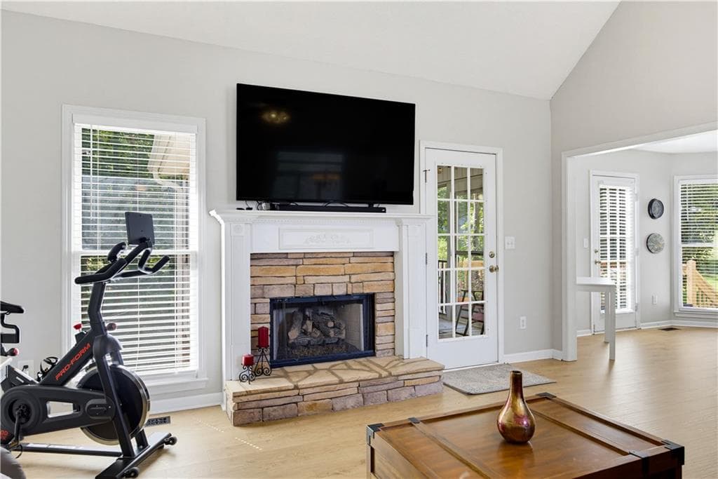 3 bedroom, 2 bathroom, 1,673 sq ft single family residence for sale at 462 Whitby Drive, Douglasville, GA 30134 — photo 8