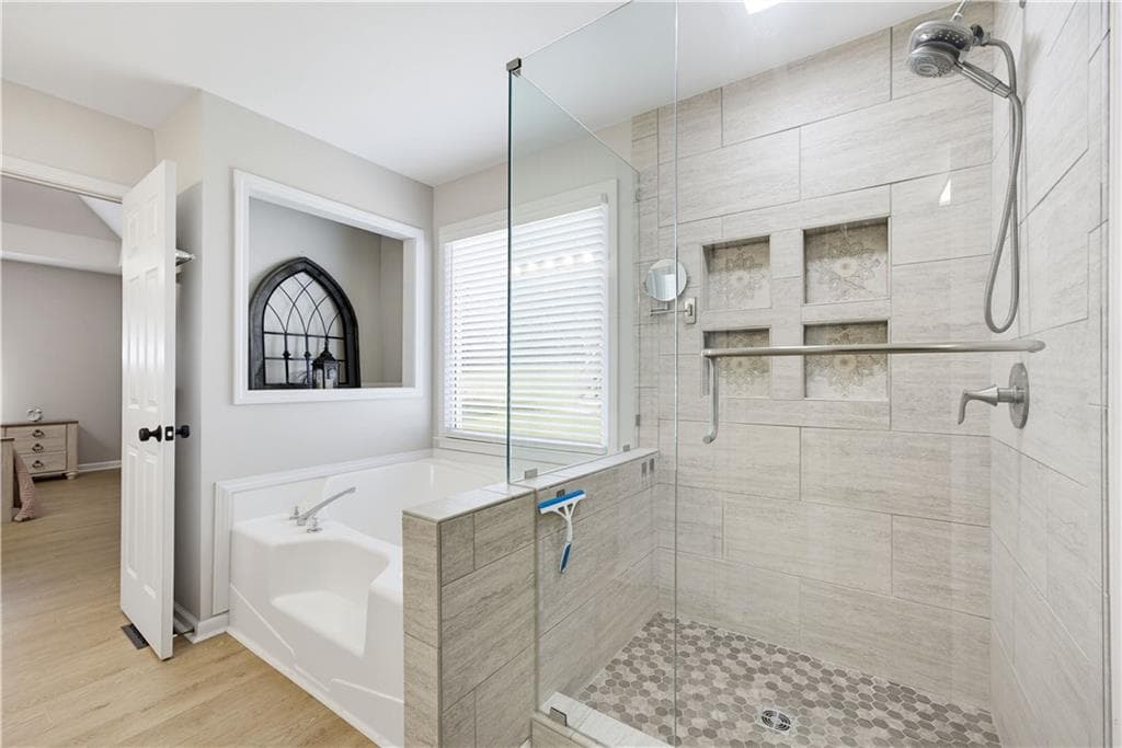 3 bedroom, 2 bathroom, 1,673 sq ft single family residence for sale at 462 Whitby Drive, Douglasville, GA 30134 — photo 7