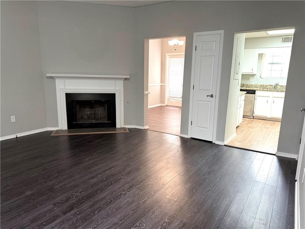 2 bedroom, 2 bathroom, 1,652 sq ft condominium for rent at 805 Wedgewood Way, Sandy Springs, GA 30350 for $2,100 a month — photo 3