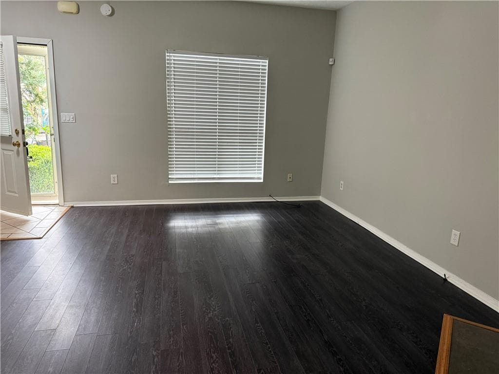 2 bedroom, 2 bathroom, 1,652 sq ft condominium for rent at 805 Wedgewood Way, Sandy Springs, GA 30350 for $2,100 a month — photo 5