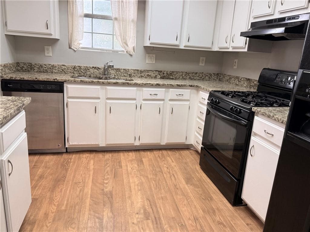 2 bedroom, 2 bathroom, 1,652 sq ft condominium for rent at 805 Wedgewood Way, Sandy Springs, GA 30350 for $2,100 a month — photo 6