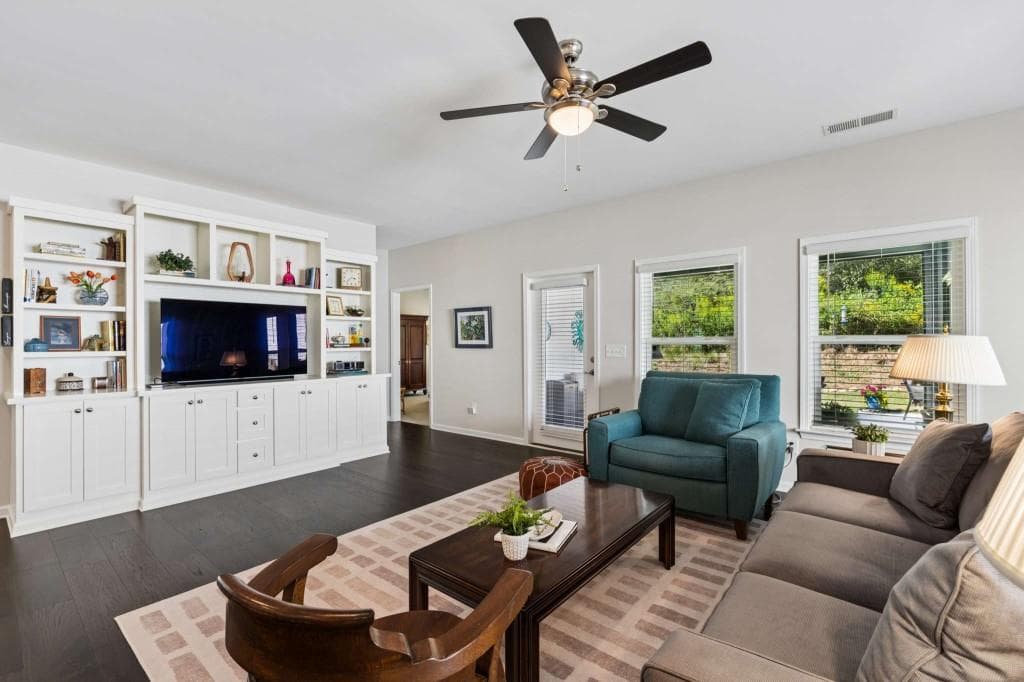 3 bedroom, 3 bathroom, 2,352 sq ft single family residence for sale at 5660 Bergeson Way, Cumming, GA 30028 — photo 3