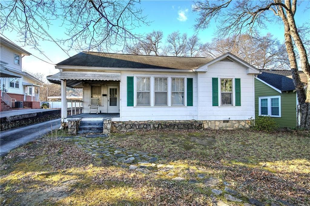 3 bedroom, 1 bathroom, 1,239 sq ft single family residence for sale at 2009 N Broad Street, Rome, GA 30161
