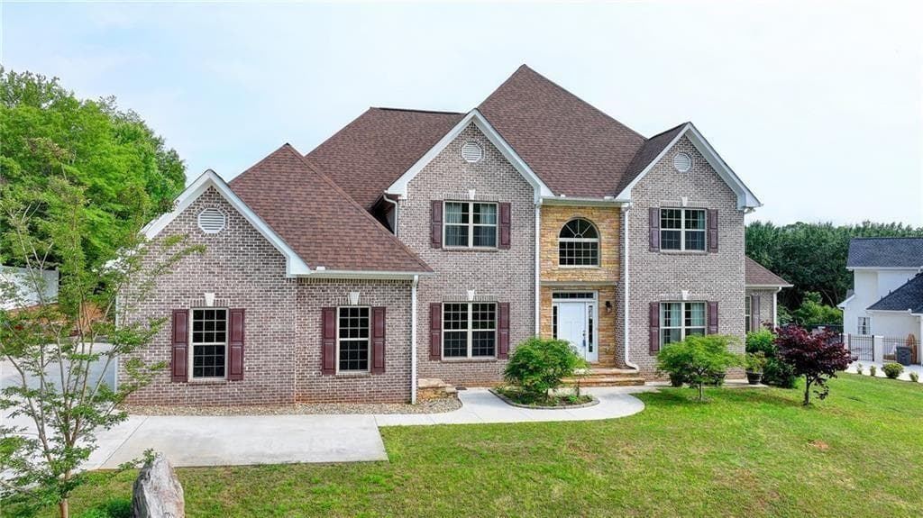 6 bedroom, 5 bathroom, 5,340 sq ft single family residence for sale at 2204 Sidney Drive, Gainesville, GA 30506 — photo 1 of 67