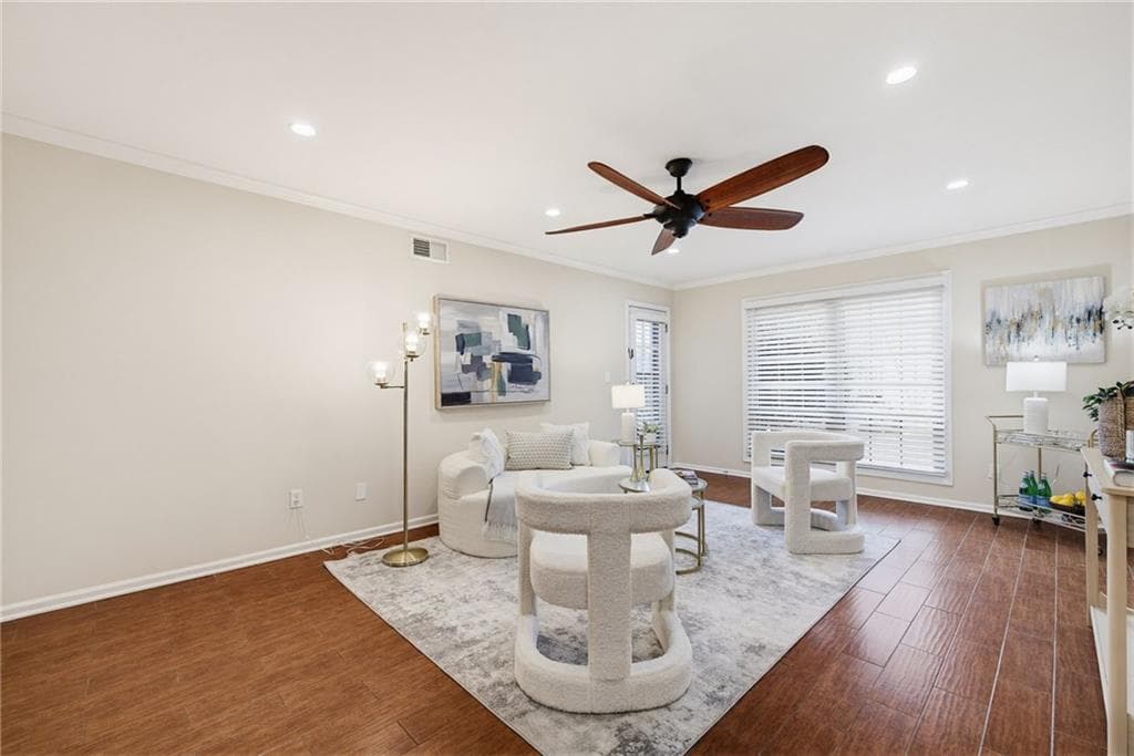 3 bedroom, 2 bathroom, 1,423 sq ft condominium for sale at 6851 Roswell Road C1, Atlanta, GA 30328 — photo 3