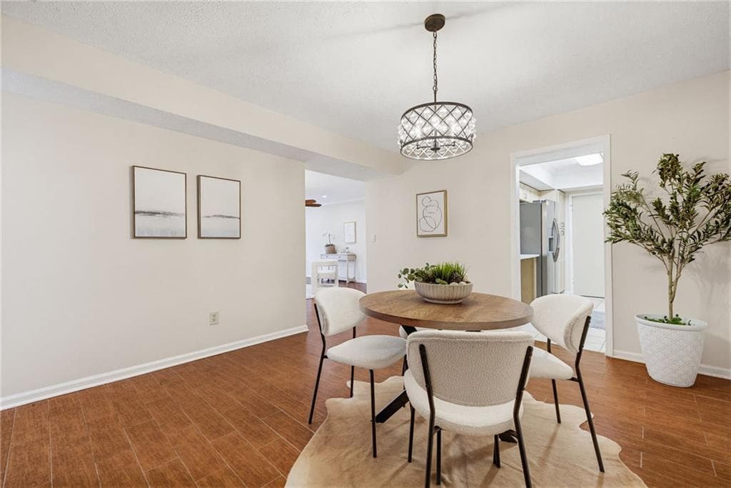 3 bedroom, 2 bathroom, 1,423 sq ft condominium for sale at 6851 Roswell Road C1, Atlanta, GA 30328 — photo 5
