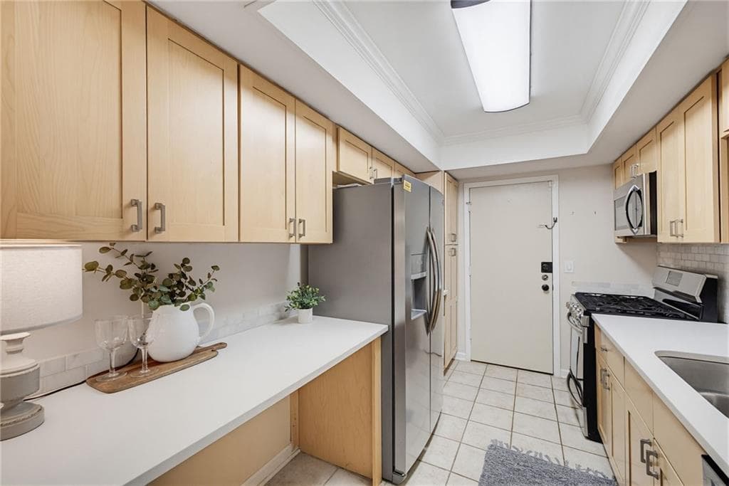 3 bedroom, 2 bathroom, 1,423 sq ft condominium for sale at 6851 Roswell Road C1, Atlanta, GA 30328 — photo 10