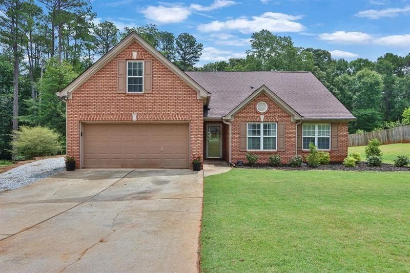 3 bedroom, 2 bathroom, 1,986 sq ft single family residence for sale at 104 Jacob Drive, Braselton, GA 30548