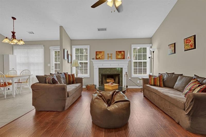 3 bedroom, 2 bathroom, 1,986 sq ft single family residence for sale at 104 Jacob Drive, Braselton, GA 30548 — photo 2