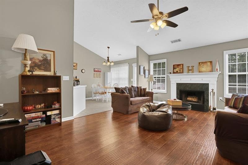 3 bedroom, 2 bathroom, 1,986 sq ft single family residence for sale at 104 Jacob Drive, Braselton, GA 30548 — photo 3