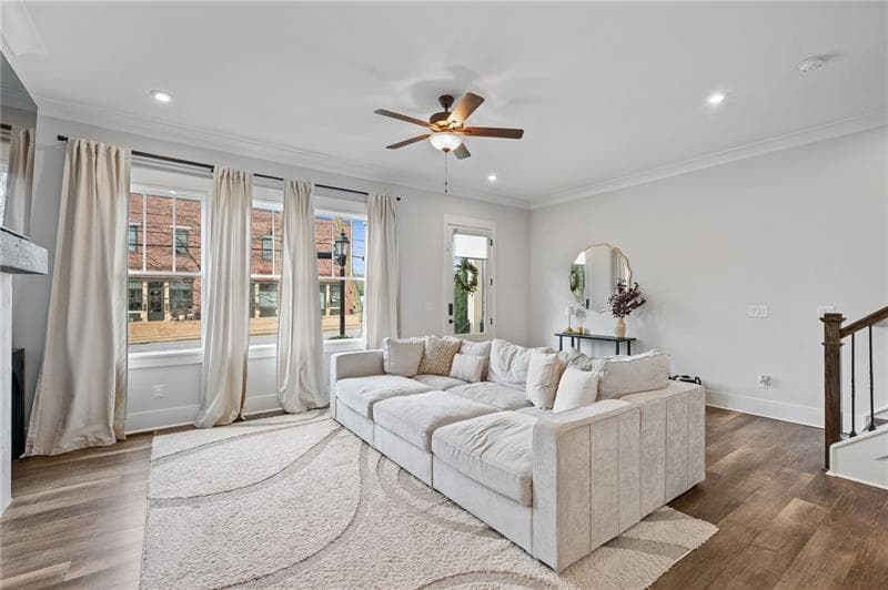 3 bedroom, 4 bathroom, 2,731 sq ft townhouse for sale at 730 Elmwood Way, Roswell, GA 30075 — photo 9
