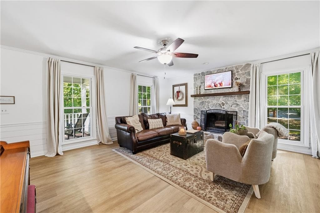 3 bedroom, 2 bathroom, 2,464 sq ft single family residence for sale at 2109 Winding Creek Lane, Marietta, GA 30064 — photo 5