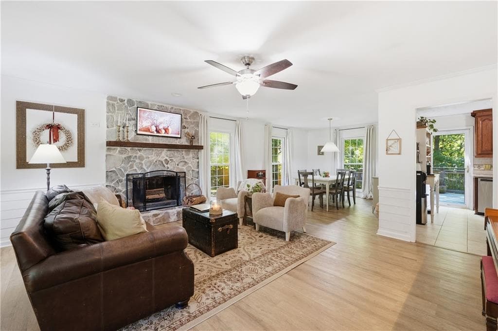 3 bedroom, 2 bathroom, 2,464 sq ft single family residence for sale at 2109 Winding Creek Lane, Marietta, GA 30064 — photo 7