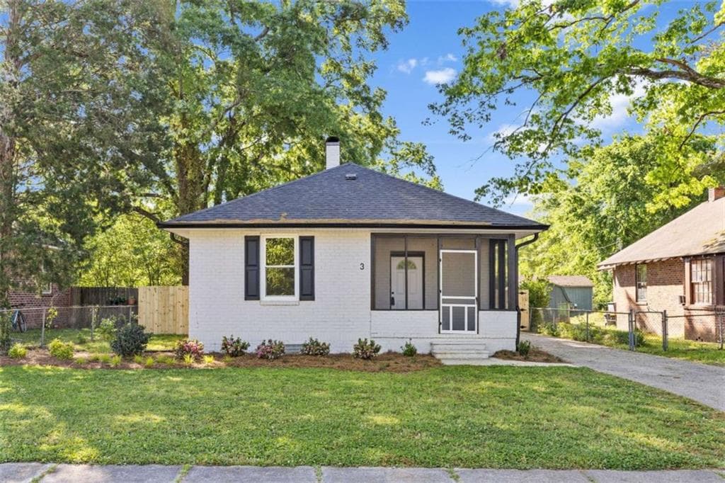 2 bedroom, 1 bathroom, 1,222 sq ft single family residence for sale at 3 NE Hickory Street, Rome, GA 30161 — photo 1 of 27