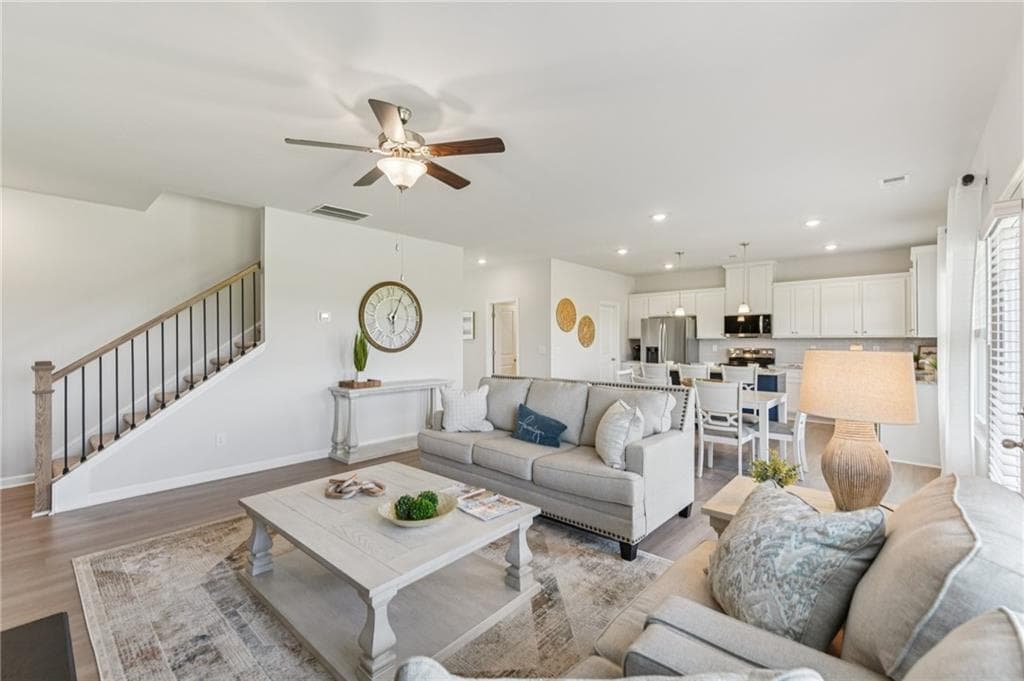 5 bedroom, 4 bathroom, 2,554 sq ft single family residence under contract at 51 Cedar Overlook Way, Winder, GA 30680 — photo 8