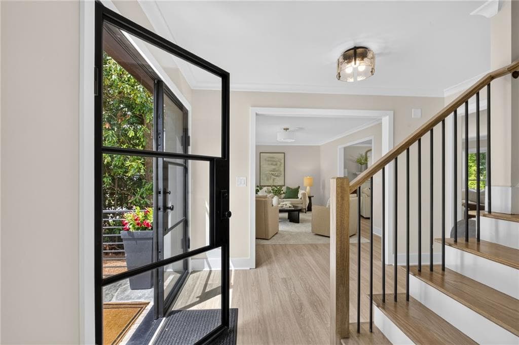 5 bedroom, 5 bathroom, 4,102 sq ft single family residence for sale at 1128 Atcheson Lane, Dunwoody, GA 30338 — photo 4