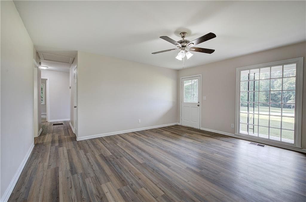 3 bedroom, 1 bathroom, 1,378 sq ft single family residence for sale at 762 Morgan Road, Bremen, GA 30110 — photo 4