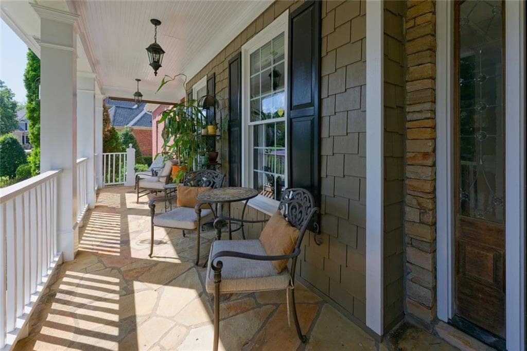 6 bedroom, 6 bathroom, 6,438 sq ft single family residence for sale at 2721 Rustling Pines Court, Marietta, GA 30062 — photo 4