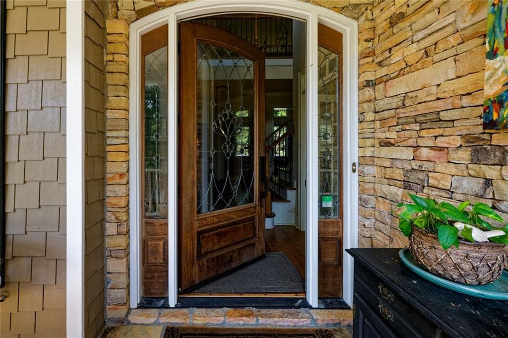 6 bedroom, 6 bathroom, 6,438 sq ft single family residence for sale at 2721 Rustling Pines Court, Marietta, GA 30062 — photo 5