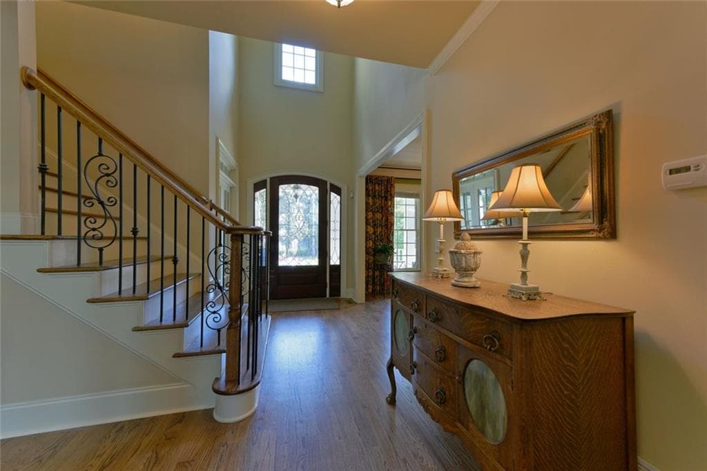 6 bedroom, 6 bathroom, 6,438 sq ft single family residence for sale at 2721 Rustling Pines Court, Marietta, GA 30062 — photo 6